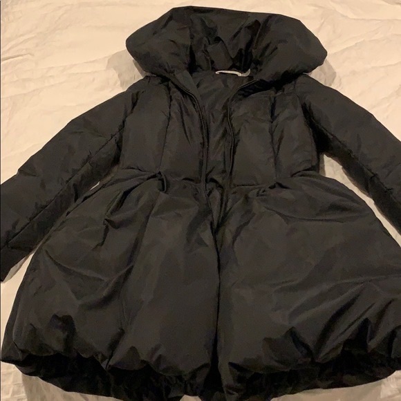 Alice & Oliva Blakely Puffer - Picture 2 of 2